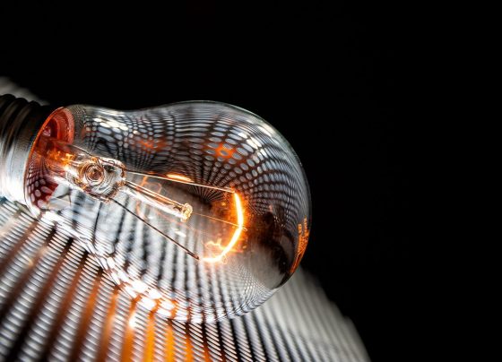 Consumidor é indenizado após cobrança indevida de energia elétrica em Mato Grosso