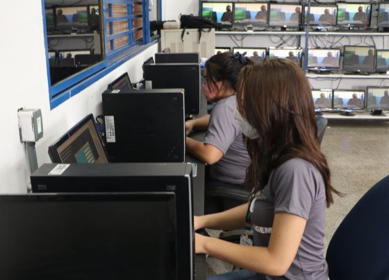 Neste Dia Internacional do Lixo Eletrônico, o GDF lançou oficialmente o Reciclotech, programa pioneiro no Brasil que prevê logística reversa e recondicionamento de materiais, com polos de economia circular e formação especializada de jovens. Com investimento de R$ 3,2 milhões, o principal objetivo é promover a inclusão digital a partir de doação de computadores readequados para uso. De resultado, o DF já conseguiu dobrar o número de pontos de entrega voluntária (PEVs). Foto: Renato Alves/ Agência Brasília