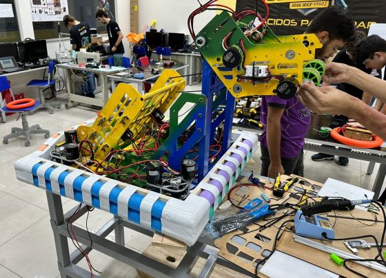 Estudantes de Mato Grosso se preparam para a competição mundial de robótica nos Estados Unidos