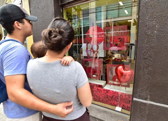 procon mt orienta consumidores sobre cuidados com a compra de presentes