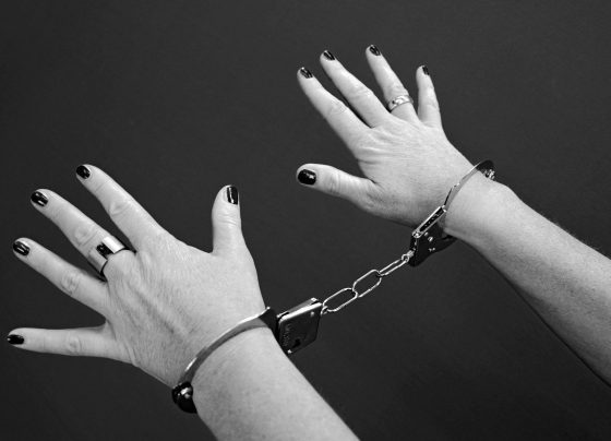 Mulher é presa em Mato Grosso por rifas ilegais de carreta