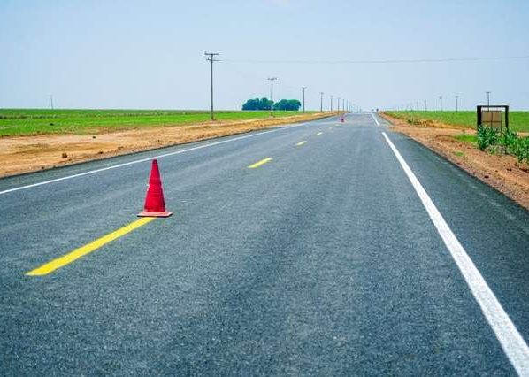 Vítimas trabalhavam em aviário e voltavam a pé do Distrito de Eldorado quando foram colhidas pelo veículo