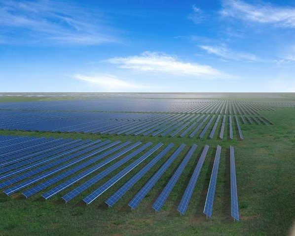 BNDES aprova crédito para expansão do maior complexo de energia solar da América Latina -