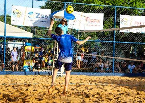 Sorriso sedia novamente a maior competicao de futevolei do mundo