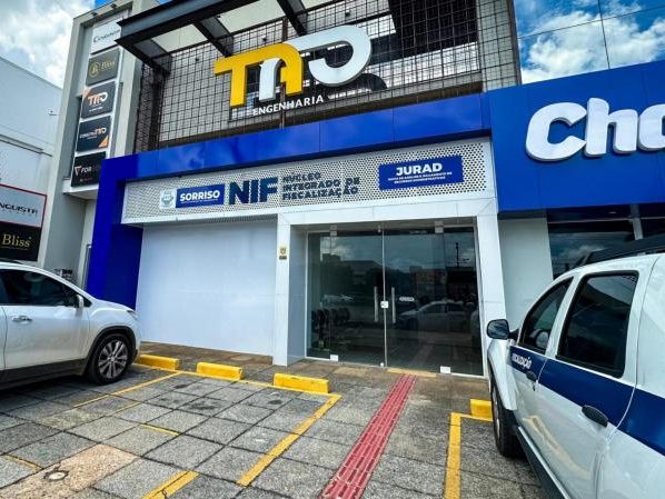 Prefeitura de Sorriso inicia limpeza de terrenos sujos e multará proprietários