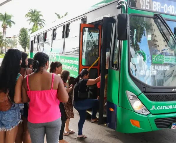 Setor de serviços cresce 0,1% em agosto e alcança recorde histórico