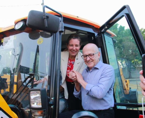 Varzea Grande recebe R 3 milhoes em equipamentos para agricultura familiar