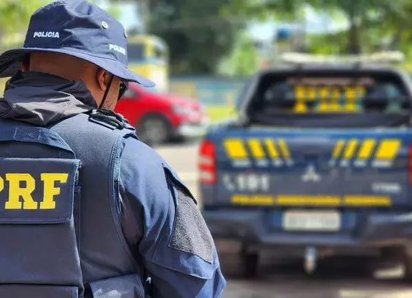 PRF prende motorista com arma e drogas na BR-163 em Sinop