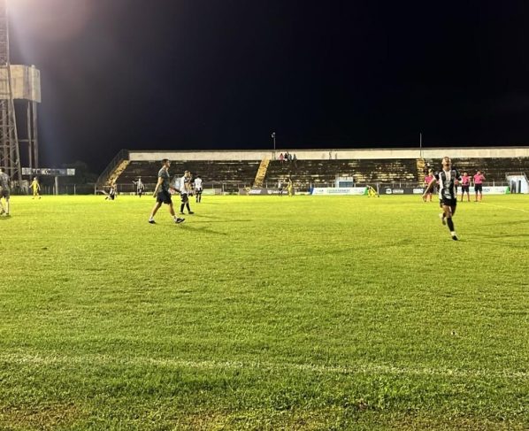 Corumbaense comemora classificação para semifinal do Sul-Mato-Grossense 2026 (Foto: Maressa Mendonça)