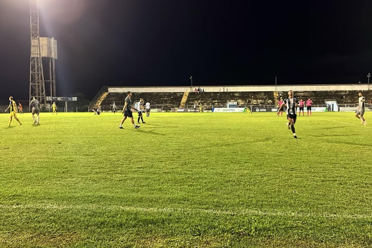 Corumbaense comemora classificação para semifinal do Sul-Mato-Grossense 2026 (Foto: Maressa Mendonça)