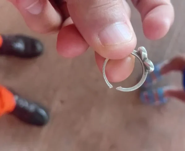 Bombeiros militares removem anel preso em dedo de criança em Confresa