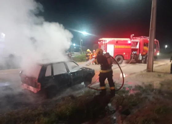 Incêndio em carro mobiliza bombeiros em avenida de Sinop