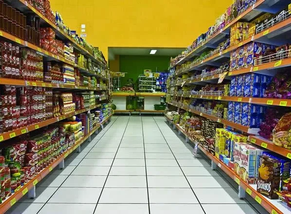 Fiscalização Procon MT encontra irregularidades em supermercados