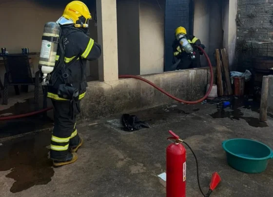 Bombeiros combatem incêndios em residências de Confresa e Cáceres