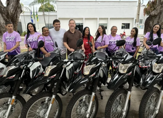 Dr. Eugênio entrega 21 motos a ACS