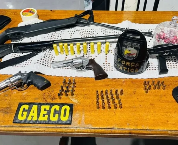 Armas e munições apreendidas pela GAECO