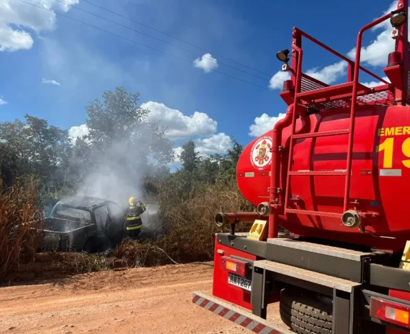 Incêndio veicular após acidente deixa homem ferido em Guarantã do Norte