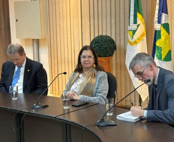 Reunião da UFMT com a Polícia Federal. - Foto: Ianara Garcia