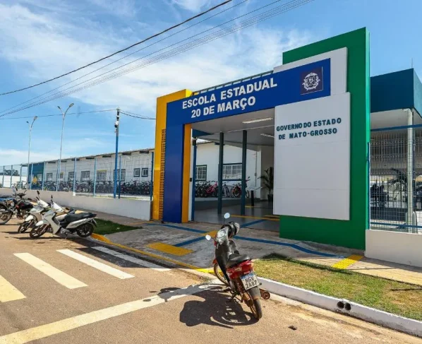 Escola Estadual 20 de Março amplia oferta educacional em Querência