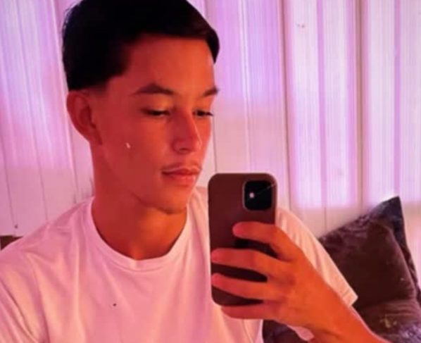 Silvestre Gomes da Silva Conceição Júnior, de 18 anos, foi morto após ser confundido com um integrante de facção rival, segundo a investigação.