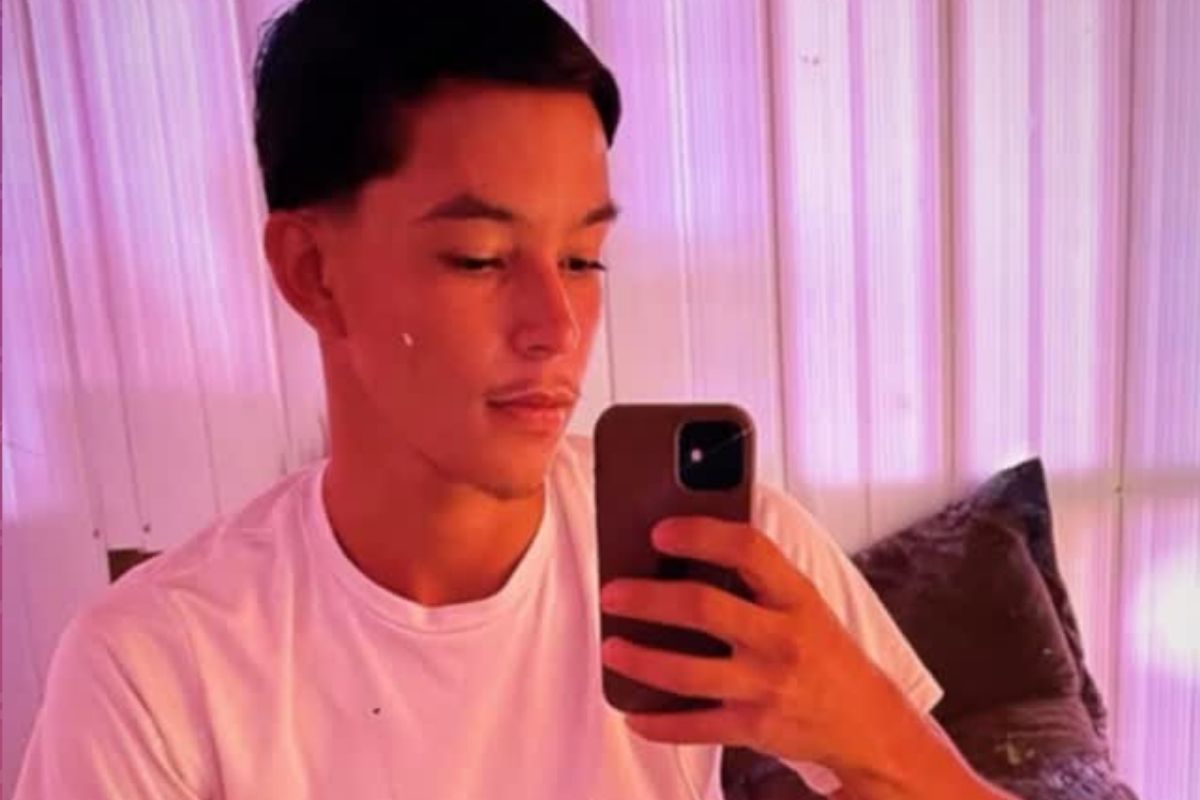 Silvestre Gomes da Silva Conceição Júnior, de 18 anos, foi morto após ser confundido com um integrante de facção rival, segundo a investigação.