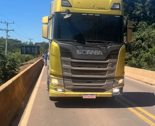 Polícia Militar recupera caminhão roubado em Carlinda e prende suspeito