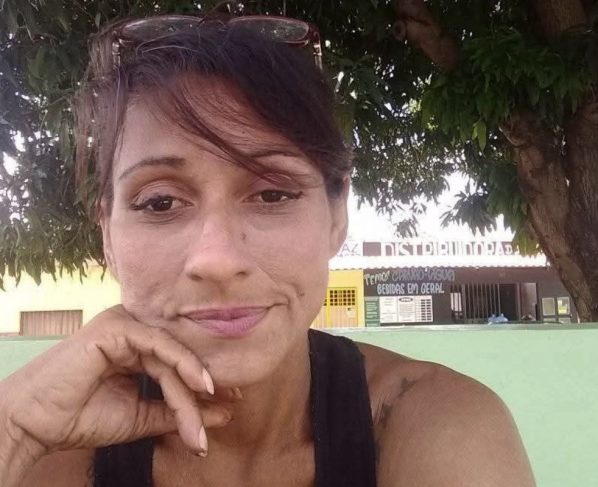 Josivany Borges de Amorim Rodrigues, de 45 anos, foi encontrada morta carbonizada em Várzea Grande. - Foto: Rede social/Reprodução