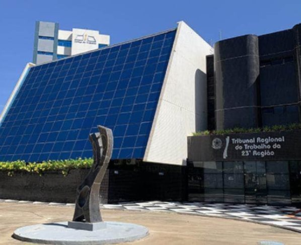 Fachada do TRT em cuiabá