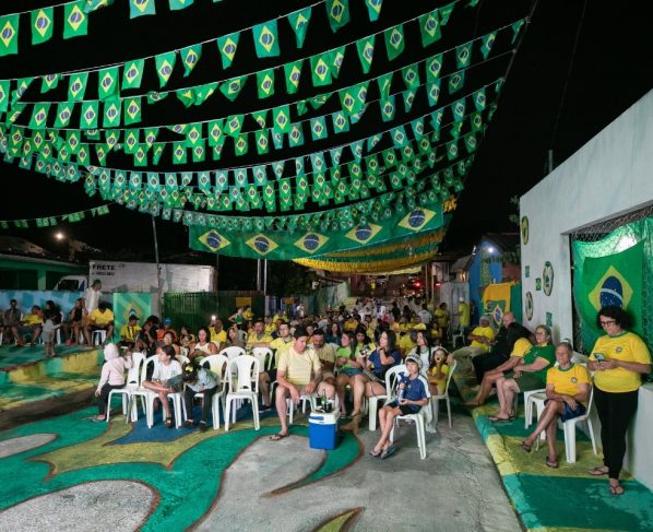 Seis ruas de Cuiabá terão telões para exibição do jogo do Brasil contra Escócia nesta quarta. - Foto: Emanoele Daiane