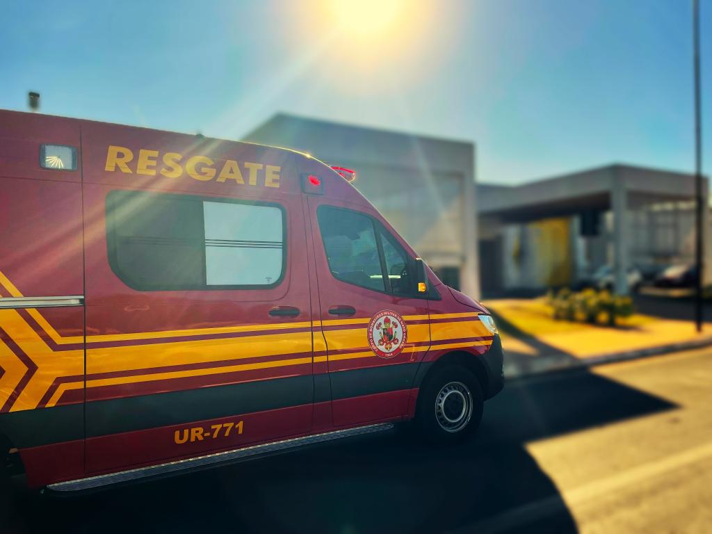 Ambulancia do corpo de bombeiros