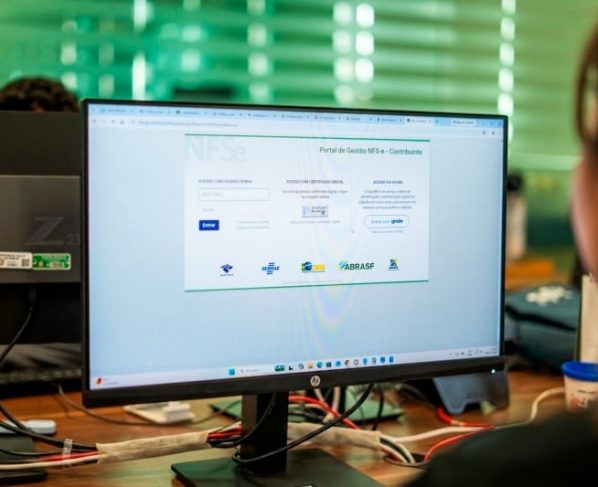 Emissão de NFS e será feita exclusivamente pelo Portal Nacional a partir desta terça feira (7)