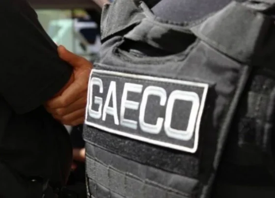 Oficial com uniforme da GAECO