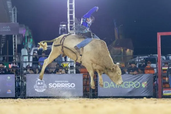 Arena pega fogo