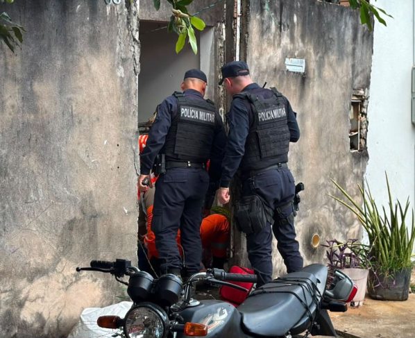 Mulher de 47 anos é morta a tiros por dupla em moto. - Foto: Reprodução