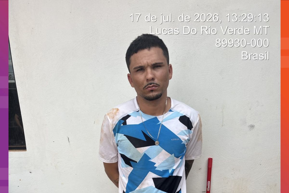 Robson da Silva foi encontrado embaixo da cama durante ação da polícia. - Foto: Reprodução