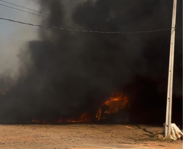 Incêndio de grande proporção atinge reservatórios de combustível na região da Prainha, em Lucas do Rio Verde