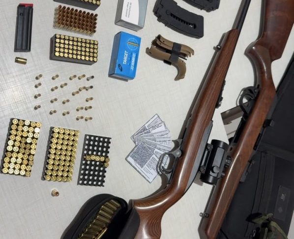 Homem registrado como CAC descumpriu determinação que suspendia o porte e a posse de armas.