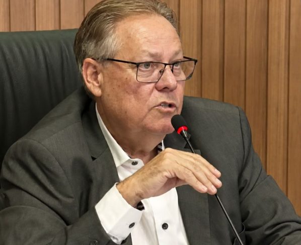 politica de primeira