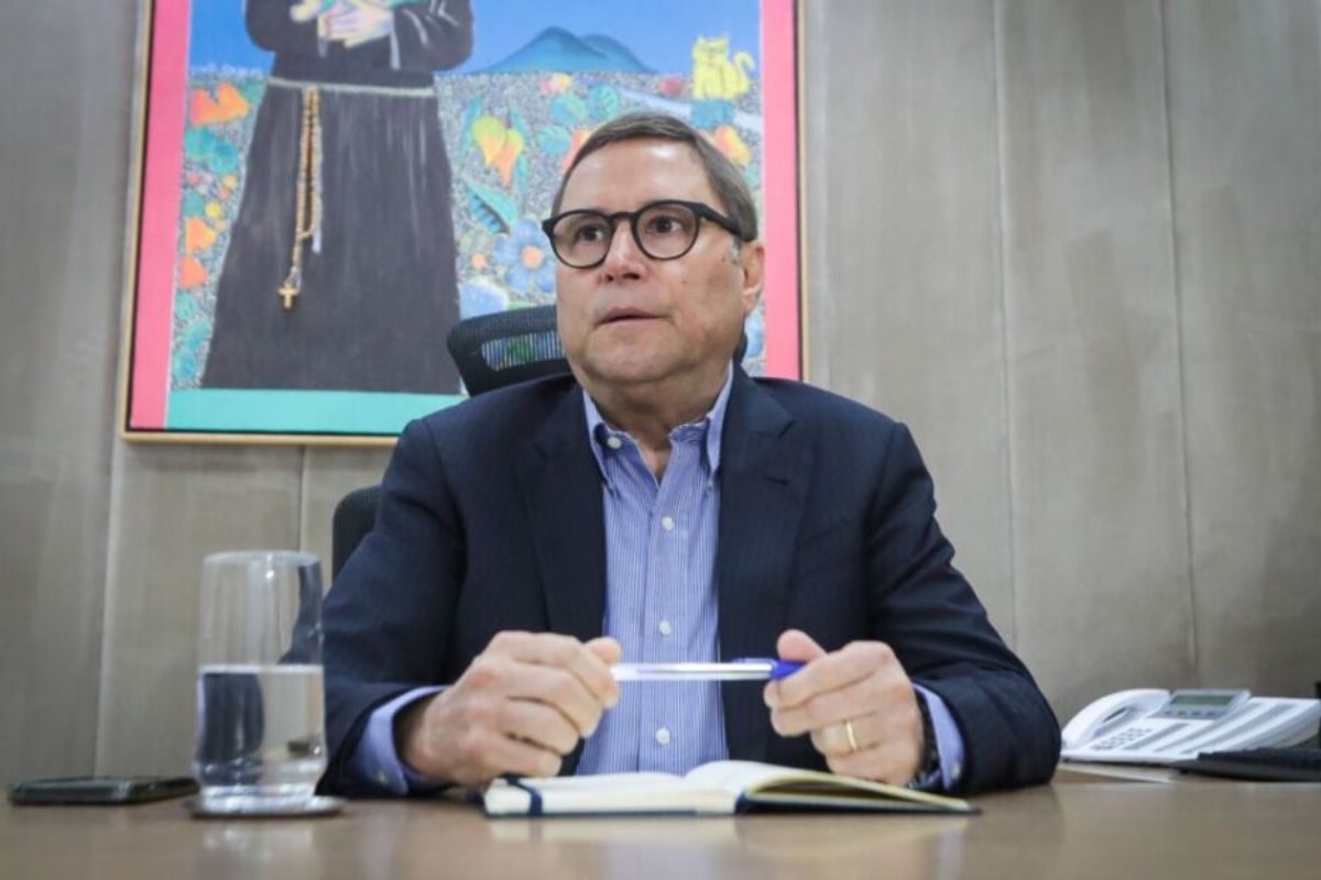 politica de primeira