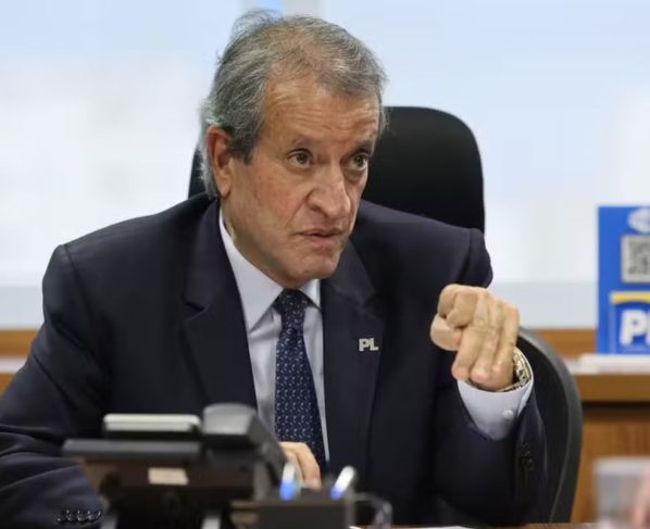 politica de primeira