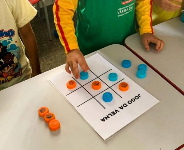Jogos recicláveis estimulam o interesse pela Matemática