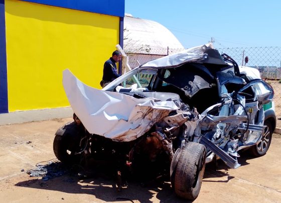 Werikc Santana da Silva da Igreja, de 21 anos, conduzia um Fiat Uno quando o veículo invadiu a pista contrária e bateu de frente com um caminhão, em Rosário Oeste