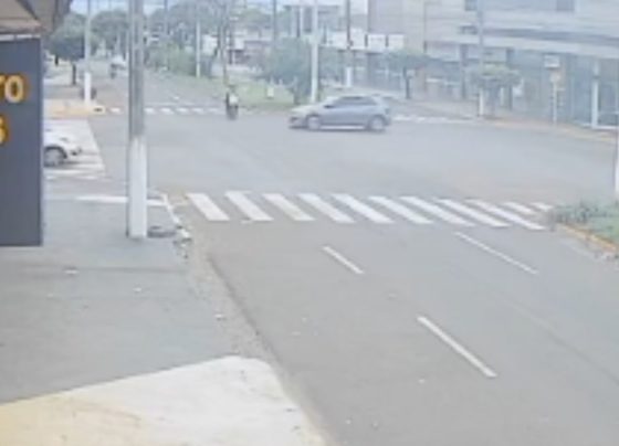 acidente padre e motociclista
