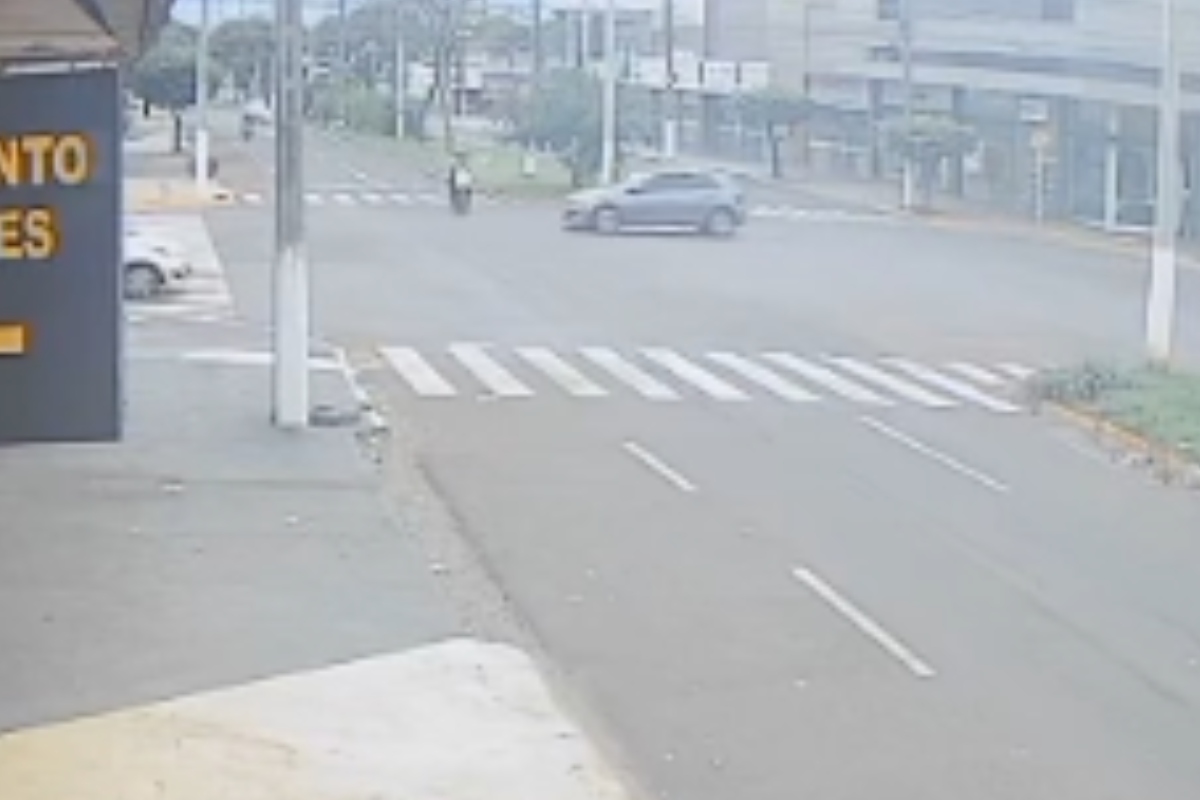 acidente padre e motociclista