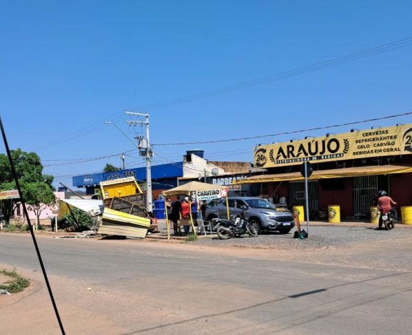 carreta arrasta fio
