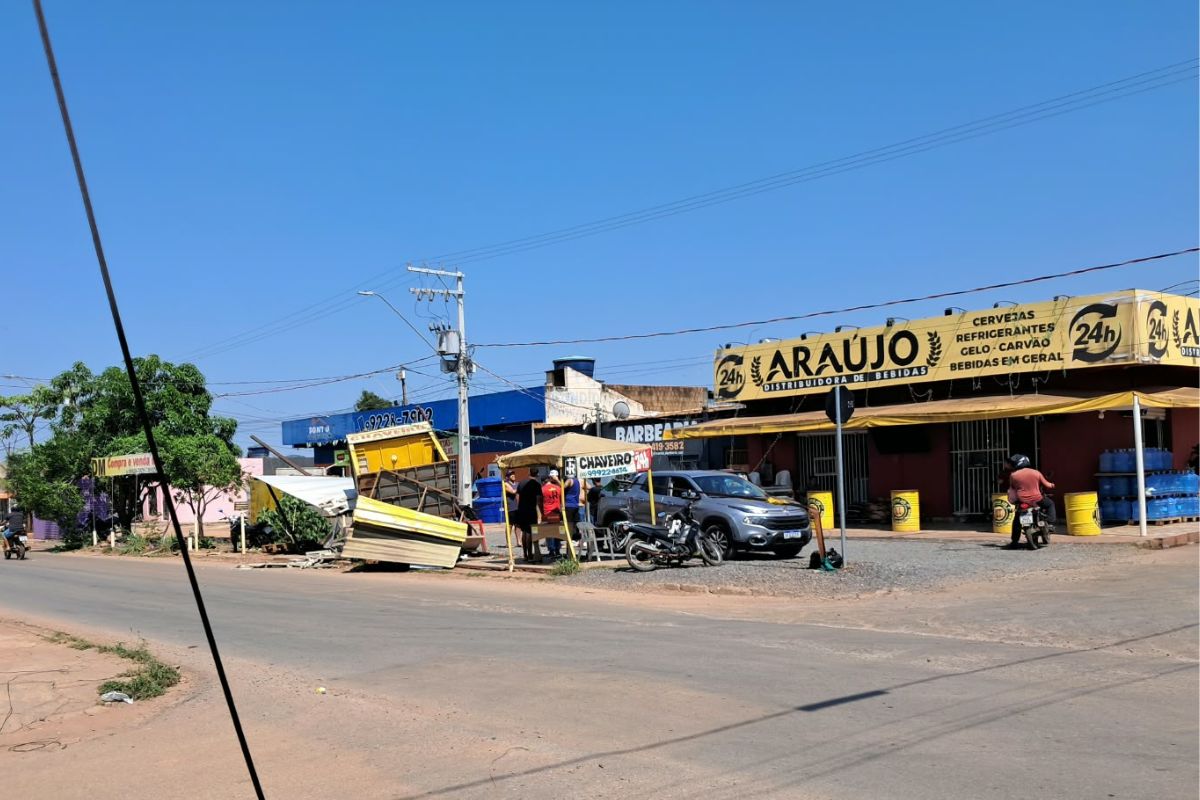 carreta arrasta fio