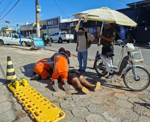 Bombeiros socorrem vítima de colisão em Cáceres