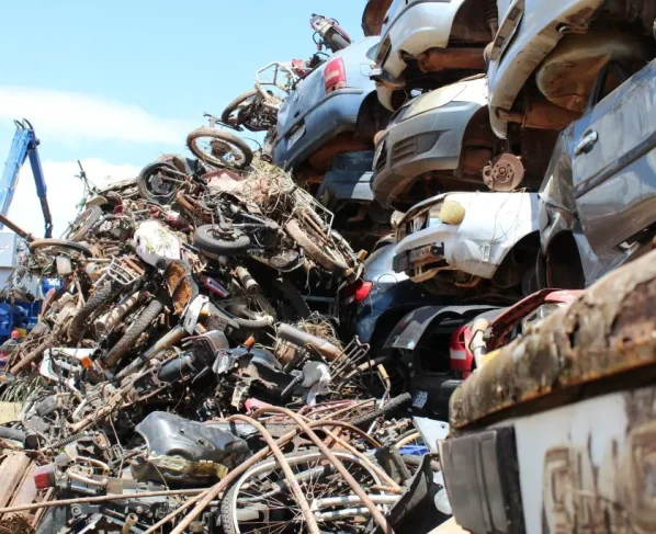 Detran-MT prevê reciclar 7.490 veículos até o fim do ano