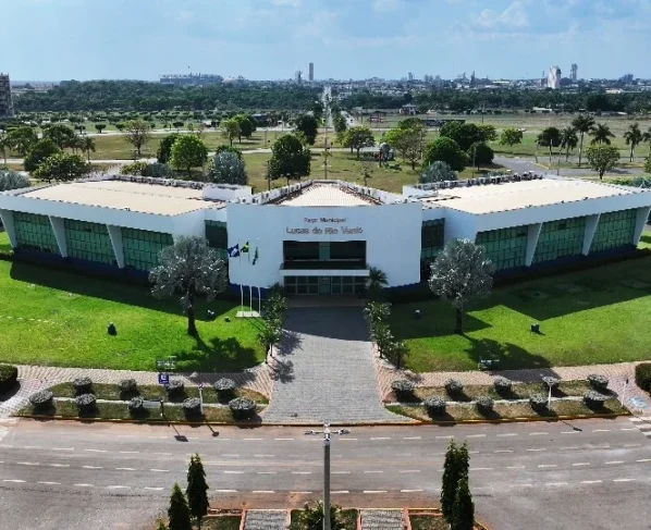 Prefeitura municipal de lucas do rio verde foto aerea
