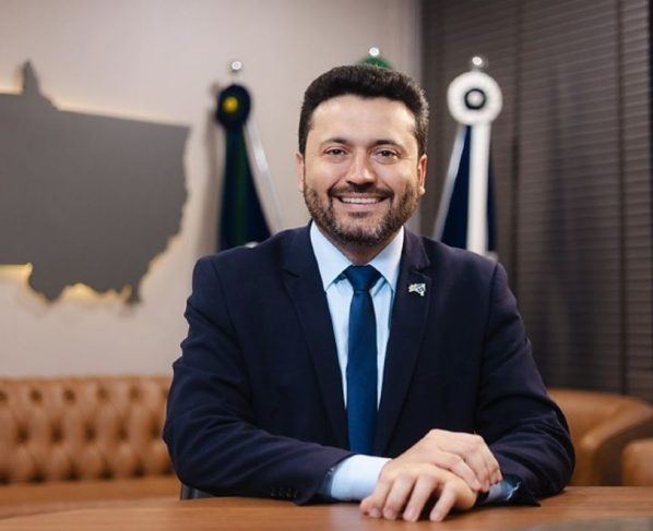 politica de primeira